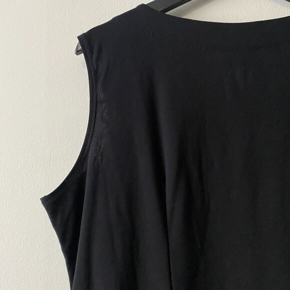 Marallis Collection Black White Geometric Pattern Sleeveless Top - Picture 7 of 8